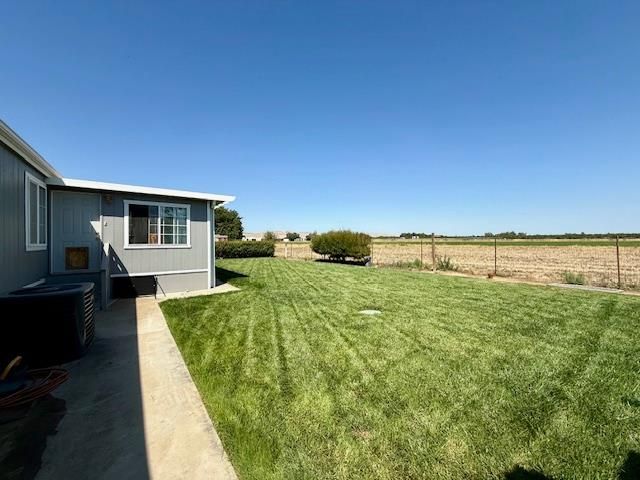 1137 Apricot Ave, Patterson, CA 95363