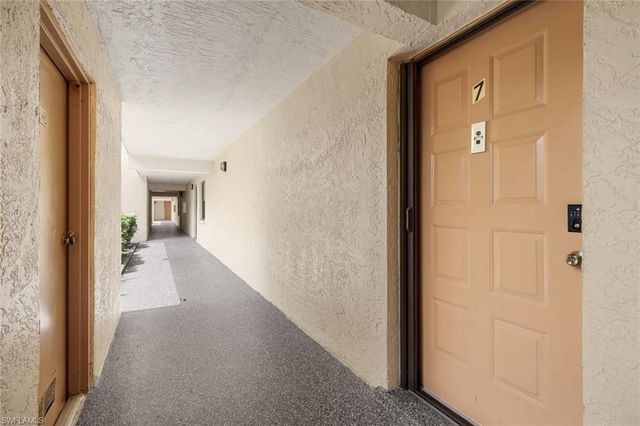 13240 White Marsh LN 7, Fort Myers, FL 33912