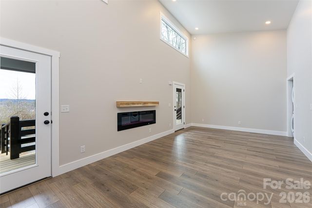 153 Hackleburg Lane, Hendersonville, NC 28792