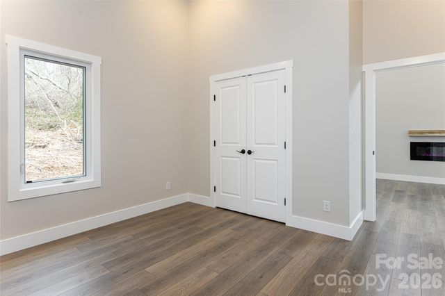 153 Hackleburg Lane, Hendersonville, NC 28792