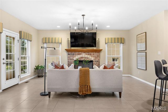 2377 Spring Mill Estates Drive, St Charles, MO 63303