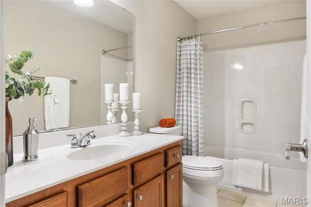 2377 Spring Mill Estates Drive, St Charles, MO 63303