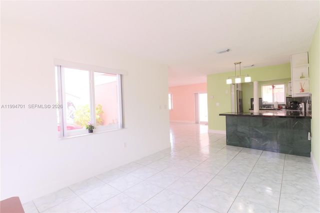 601 SW 116th Ct, Sweetwater, FL 33174