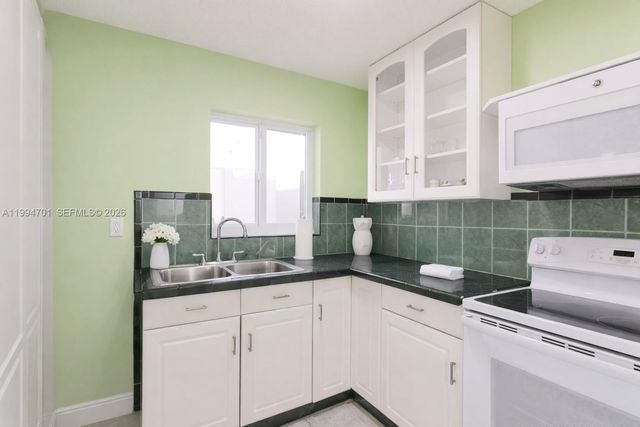 601 SW 116th Ct, Sweetwater, FL 33174