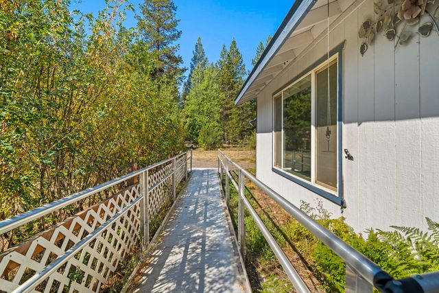 16046 Dyke Road, La Pine, OR 97739