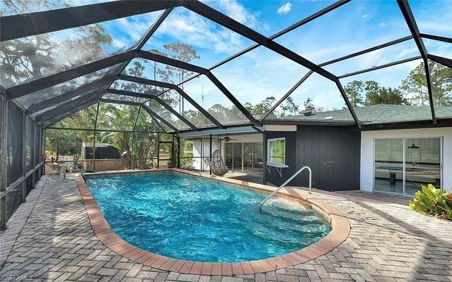 4500 1st AVE NW, Naples, FL 34119