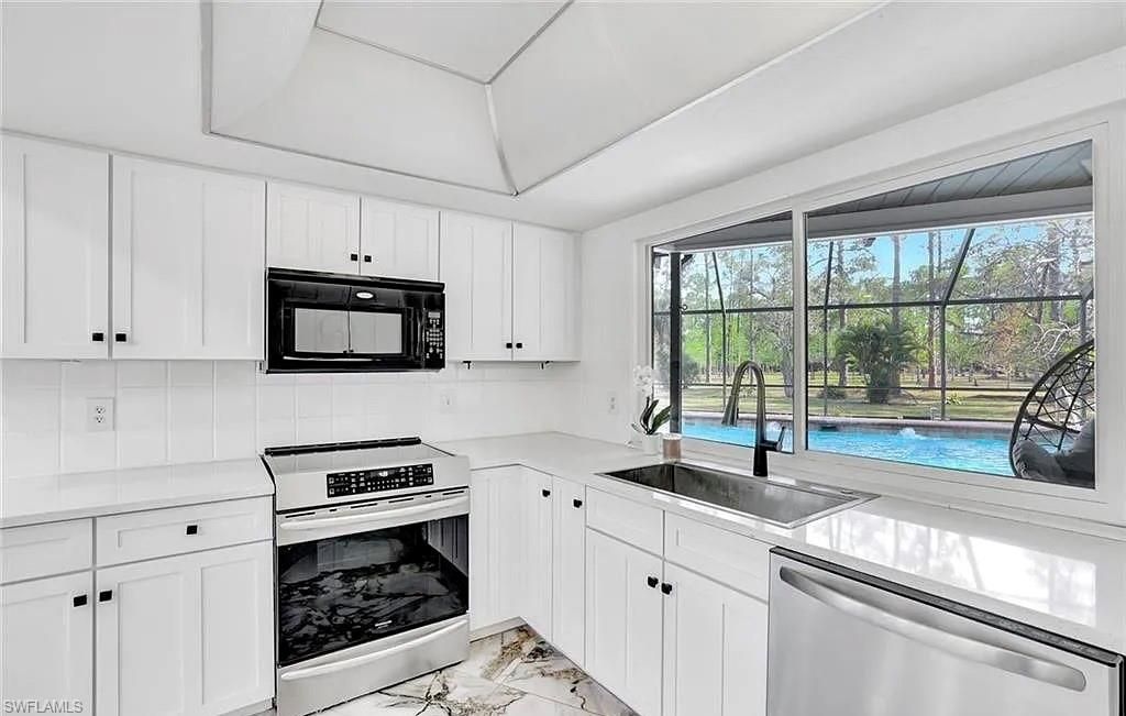 4500 1st AVE NW, Naples, FL 34119