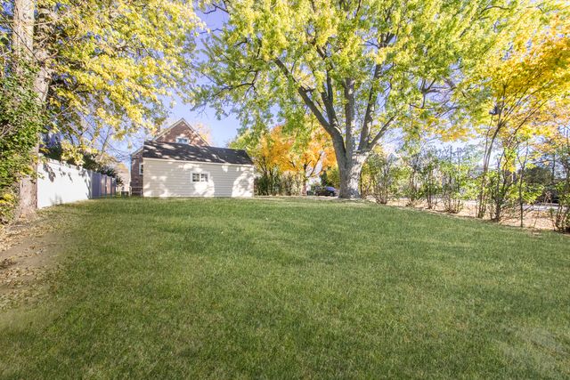 474 E Washington Street, Des Plaines, IL 60016