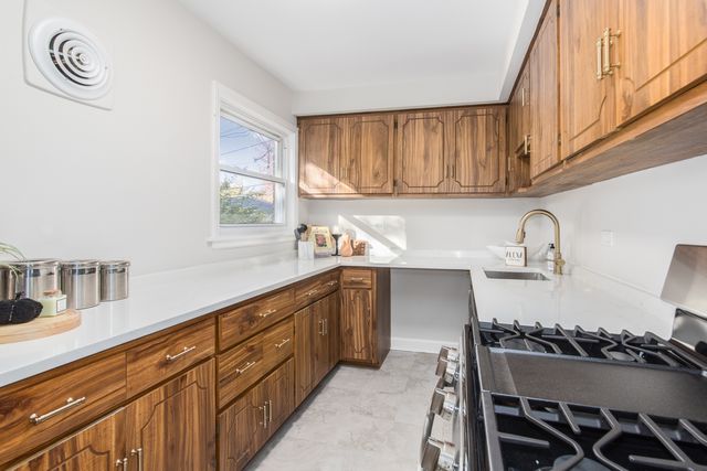 474 E Washington Street, Des Plaines, IL 60016