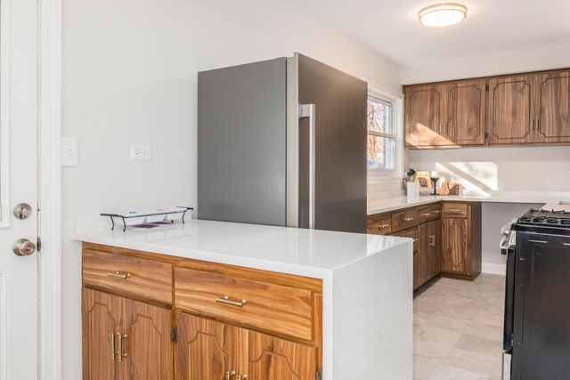 474 E Washington Street, Des Plaines, IL 60016