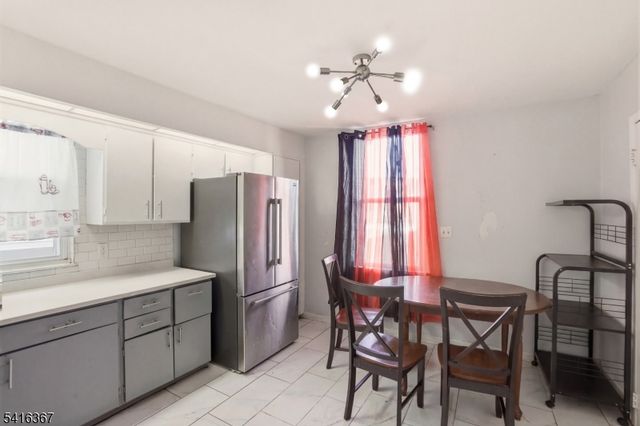 295 Old Bergen Rd, Jersey City, NJ 07305