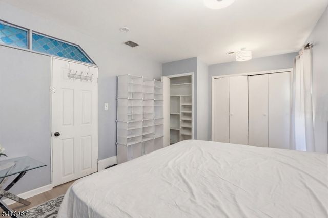 295 Old Bergen Rd, Jersey City, NJ 07305