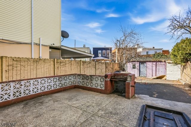 295 Old Bergen Rd, Jersey City, NJ 07305