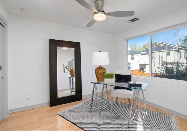 2005 Pennsylvania Ave B, Austin, TX 78702