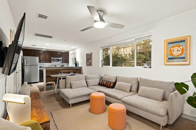 2005 Pennsylvania Ave B, Austin, TX 78702