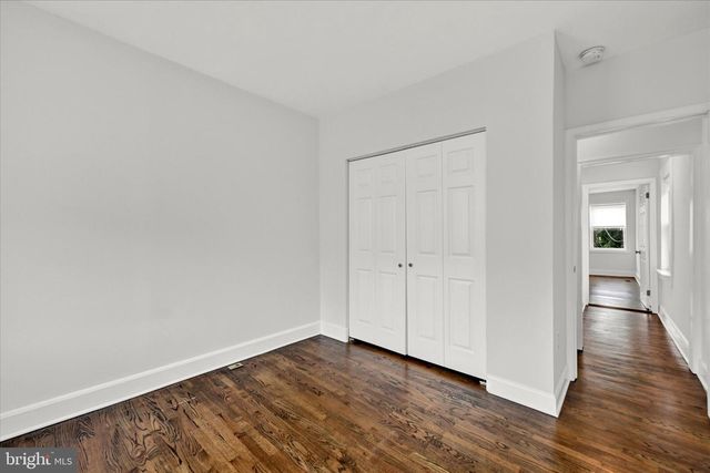 2 W BARNEY ST, Baltimore, MD 21230