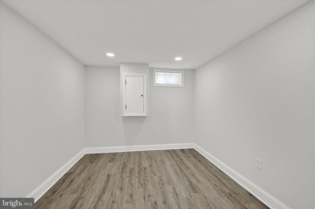 2 W BARNEY ST, Baltimore, MD 21230