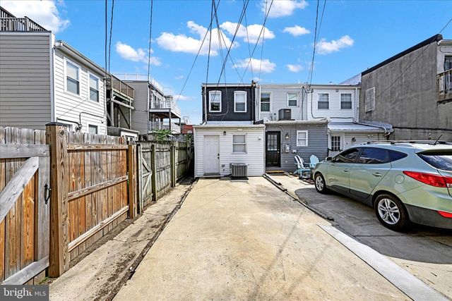 2 W BARNEY ST, Baltimore, MD 21230
