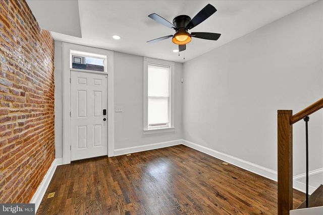 2 W BARNEY ST, Baltimore, MD 21230