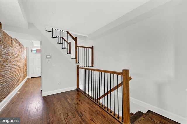 2 W BARNEY ST, Baltimore, MD 21230