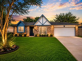 13823 Towne Way Drive, Sugar Land, TX 77498
