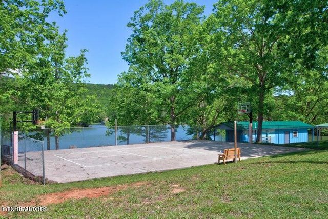 Flats Rd, Tallassee, TN 37878