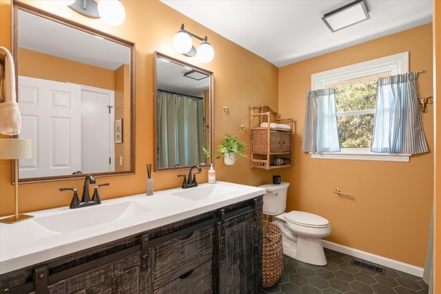 613 Oakwood Ter, Mount Juliet, TN 37122