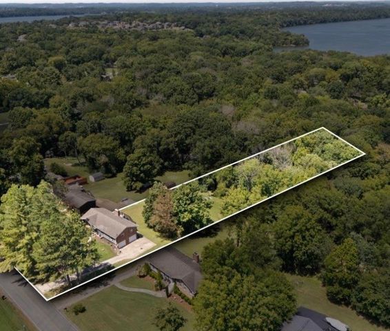 613 Oakwood Ter, Mount Juliet, TN 37122