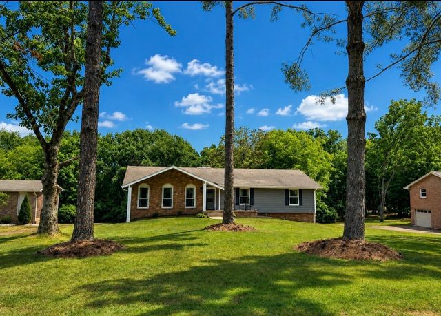 613 Oakwood Ter, Mount Juliet, TN 37122