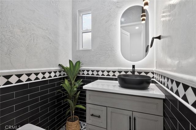 743 Buckingham Drive, Redlands, CA 92374