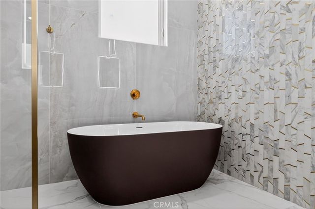 743 Buckingham Drive, Redlands, CA 92374