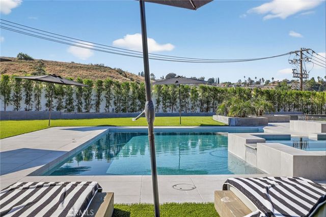 743 Buckingham Drive, Redlands, CA 92374