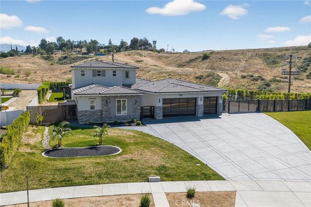 743 Buckingham Drive, Redlands, CA 92374