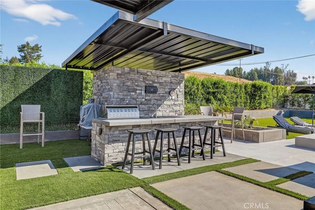 743 Buckingham Drive, Redlands, CA 92374