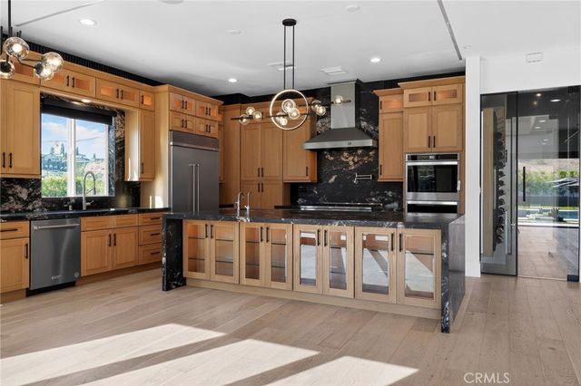 743 Buckingham Drive, Redlands, CA 92374