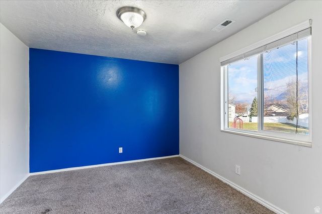 586 W 1950 N, Centerville, UT 84014