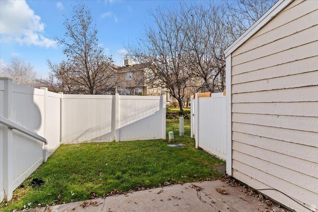 586 W 1950 N, Centerville, UT 84014