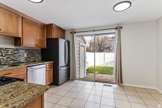 586 W 1950 N, Centerville, UT 84014