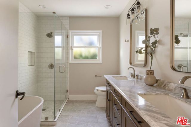 11855 Tiara Street, Valley Village, CA 91607