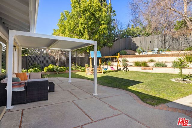 11855 Tiara Street, Valley Village, CA 91607