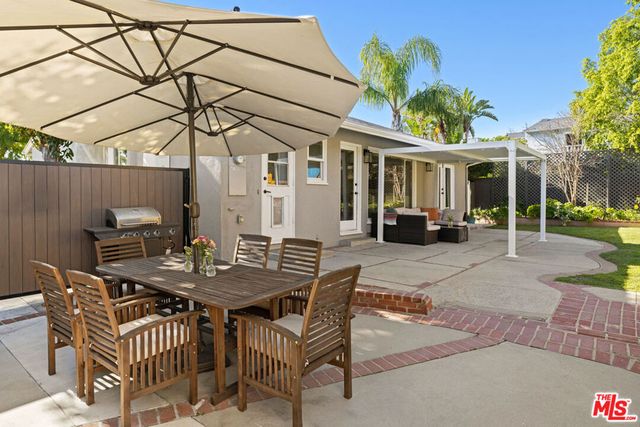 11855 Tiara Street, Valley Village, CA 91607