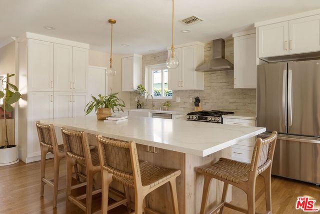 11855 Tiara Street, Valley Village, CA 91607