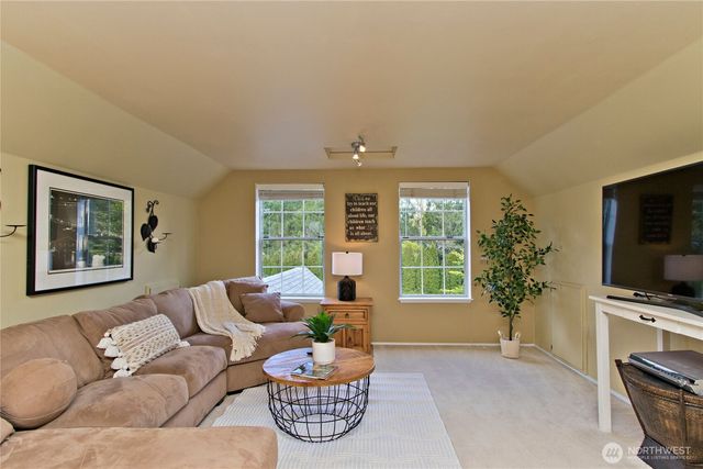 23811 SE 374th Street, Enumclaw, WA 98022