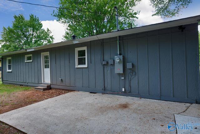 2406 Shady Lane NW, Huntsville, AL 35810