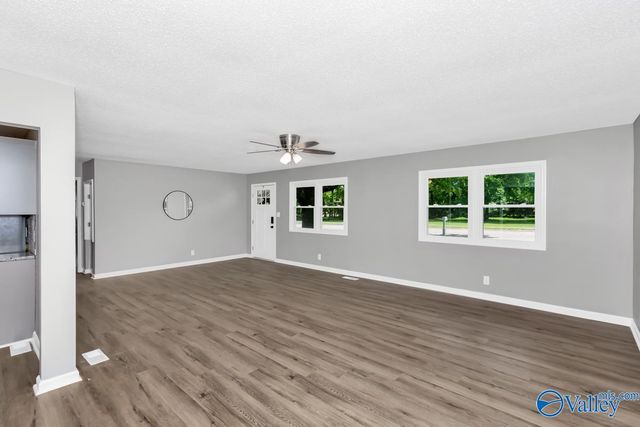2406 Shady Lane NW, Huntsville, AL 35810