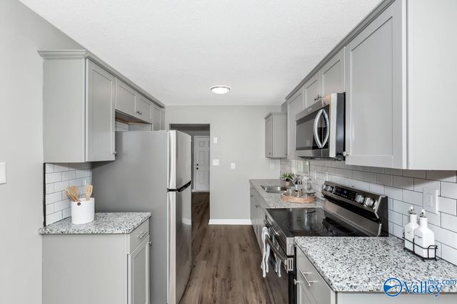 2406 Shady Lane NW, Huntsville, AL 35810