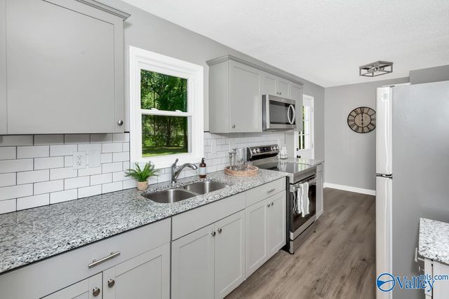 2406 Shady Lane NW, Huntsville, AL 35810