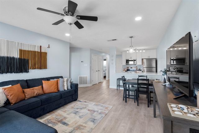 7600 Seawall Boulevard 109, Galveston, TX 77551