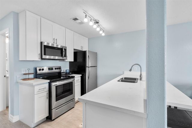 7600 Seawall Boulevard 109, Galveston, TX 77551