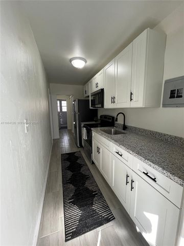 1317 NW 2nd Ave 10, Miami, FL 33136